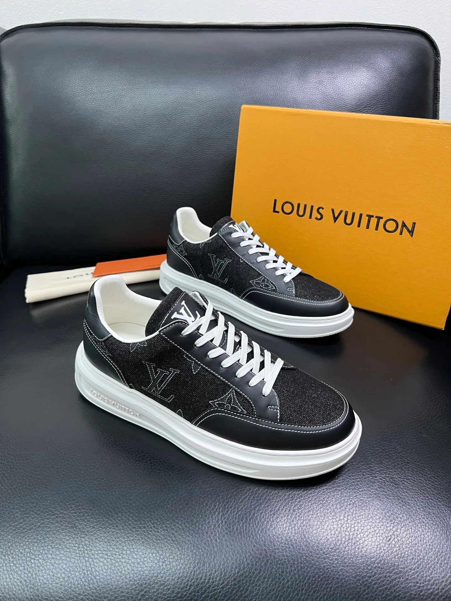 Men's shoes 💰740 Lv 🔍Top purchasing agent Louis Vuitton, sports sneakers counter synchronization, uppers imported from Italy, high-quality splicing with colorful and complex crafts, imported mesh pads are soft and comfortable, soles: original soles specially provided by the original factory, T men's shoes 💰U exclusive activity molded soles are super comfortable, original factory and single goods, high quality, welcome to compare, code number 38-44 (custom-made 45 46 )85867